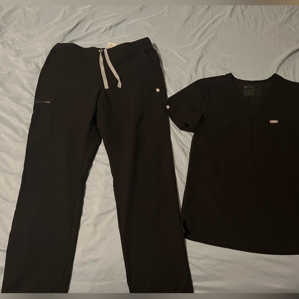 Medium tall figs scrubs